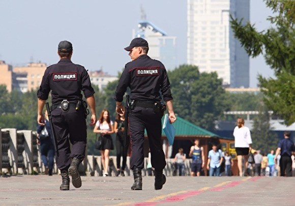 В Верховном суде оспорили запрет на выезд за границу сотрудникам полиции - «Новости дня»