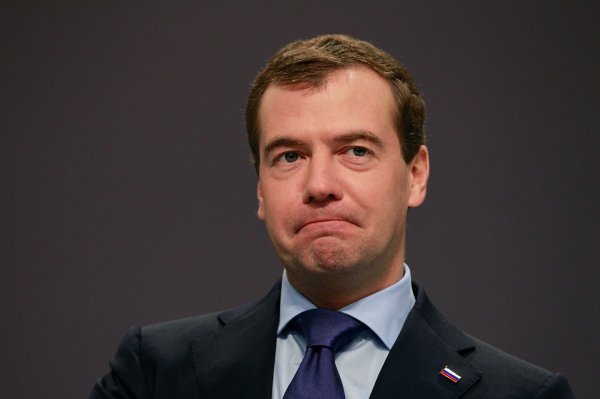 "Чистая страна": Медведев поручил разработать единую систему учёта отходов - «Авто новости»