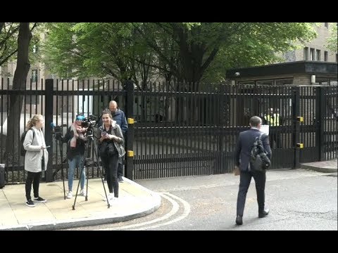Ситуация у здания суда, где вынесли приговор Джулиану Ассанжу - (видео)