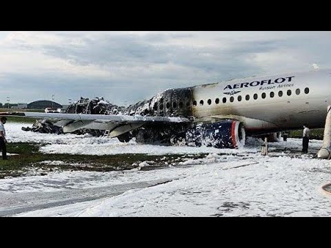 Ситуация в Шереметьево после пожара на борту пассажирского самолета "Аэрофлота" - (видео)