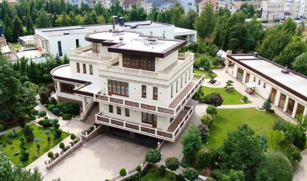 Команда Навального рассказала о недвижимости рядового члена ЦИК стоимостью ₽525 млн - «Культура»