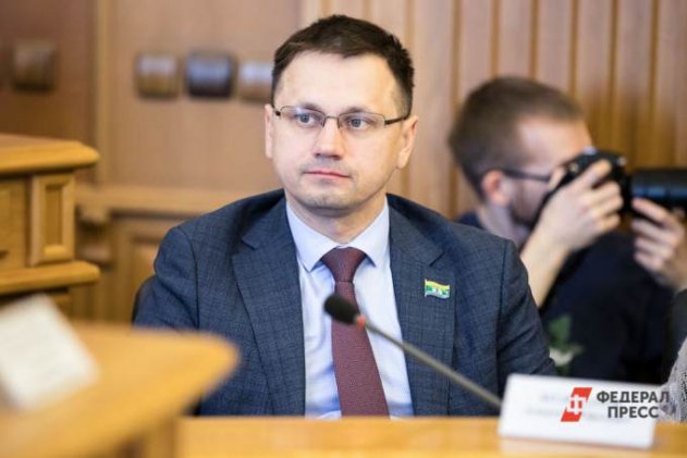 ​Суд оштрафовал екатеринбургского депутата за дискредитацию ВС РФ
