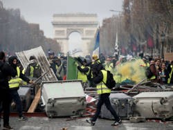Кого возбудила бунтующая Франция - «Экономика»