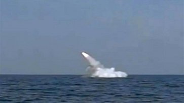 Иранская ПЛ впервые запустила ракету из подводного положения - «Военные действия»
