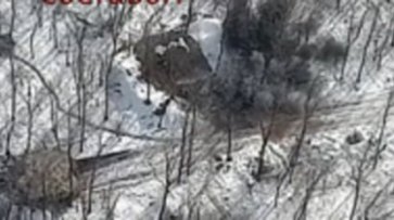 На Донбассе ВСУ разбомбили спрятанные танки сепаратистов (видео) - «Политика»