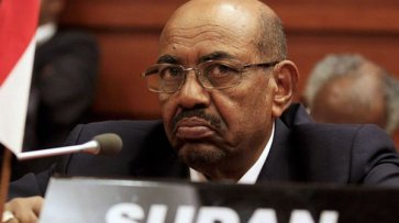 Президент Судана распустил правительство и объявил ЧП на год - «Новости Дня»