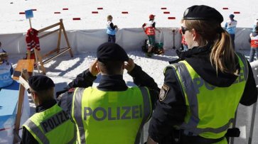 Пять лыжников арестовали на ЧМ в Зеефельде, одного их них застали за переливанием крови - «Спорт»