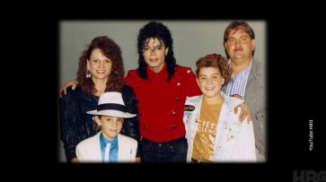 Родственники Майкла Джексона требуют $100 миллионов от телеканала HBO - «Новости дня»