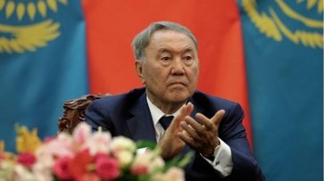 С валюты Казахстана исчезнет русский язык