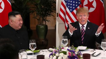 Трамп и Ким Чен Ын завершили переговоры в расширенном составе на саммите в Ханое - «Новости Дня»