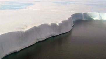 В Антарктиде откалывается айсберг размером с два Нью-Йорка - «Новости дня»