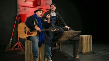 В ДНР поставили пьесу российского драматурга Сигарева с авторскими песнями артиста Донецкой муздрамы