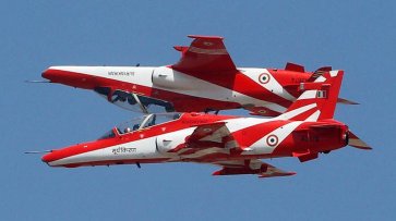 В Индии упали два самолета пилотажной группы индийских ВВС "Сурья Киран" - «Военные действия»