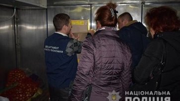 В трех городах Украины прошли 120 обысков из-за школьного питания