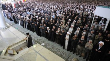 В ходе пятничной молитвы в Иране активно упоминали экономические проблемы - «Новости Дня»