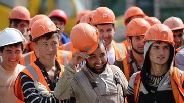 В Киргизии и Таджикистане появятся пункты найма для работы в Петербурге - «Новости Дня»