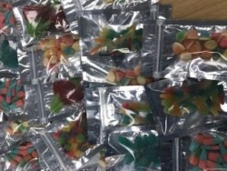 В Британии полиция нашла наркотики в детских конфетах - «Культура»