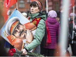 70% россиян о происходящем в стране: «Сталина на вас нет» - «Политика»