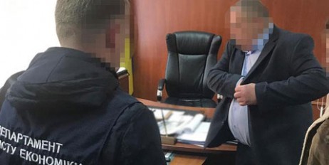 Чиновника Вінницької ОДА затриманли при отриманні 180 тис. грн "відкату" - «Автоновости»
