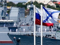 Индии — отказать: Фрегат «Адмирал Бутаков», вопреки планам, срочно отправлен в Крым - «Политика»