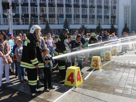 МЧС отметит юбилей парадом и выставкой на Главной городской площади Краснодара