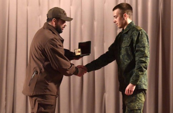 ? Глава ДНР вручил награды военнослужащим 9-го Отдельного гвардейского штурмового полка морской пехоты
