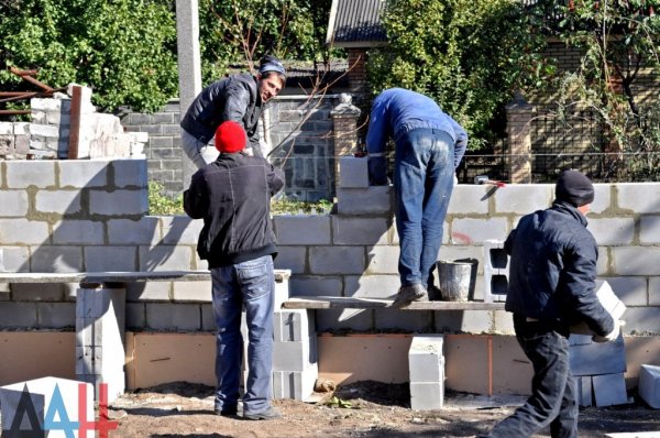 ? Почти 120 домов планируется построить в Горловке взамен разрушенного войной жилья – власти