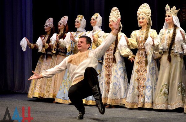 Академический ансамбль песни и танца «Донбасс» из выступит с концертом в Санкт-Петербурге