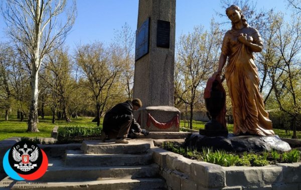 Активисты «Донецкой Республики» в преддверии Дня Победы привели в порядок более 40 памятников