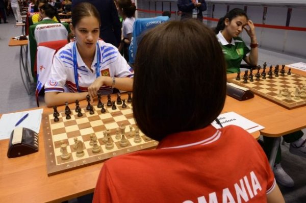 Алина Кашлинская одержала победу в четвертом туре ЧЕ по шахматам - «Происшествия»