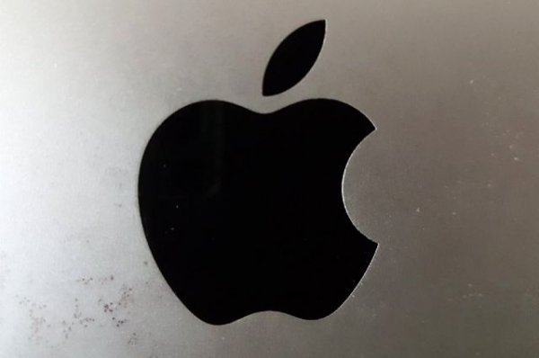 Apple отзывает свои переходники из-за риска поражения током - «Политика»