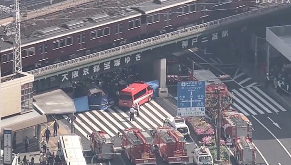 Автобус въехал в толпу пешеходов в Японии, есть погибший и пострадавшие - «Новости дня»
