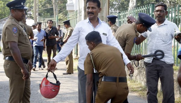 Бойня на Шри-Ланке: брат смертника схвачен с двумя мечами - «Новости дня»
