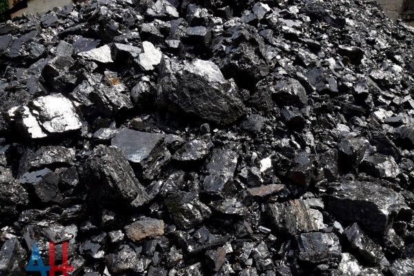 Центр развития Донбасса за время работы передал нуждающимся жителям ДНР 60300 тонн угля