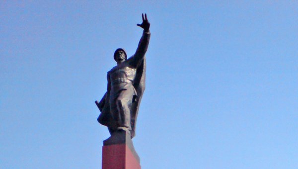 Дождь спровоцировал обрушение монумента "Победа" в Кривом Роге - «Новости дня»