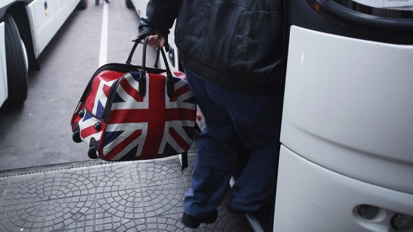 Двух британцев задержали в Москве с наркотиками - «Новости Дня»