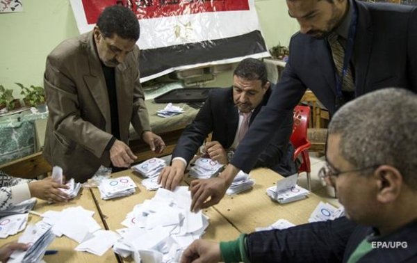 Египтяне поддержали увеличение президентского срока