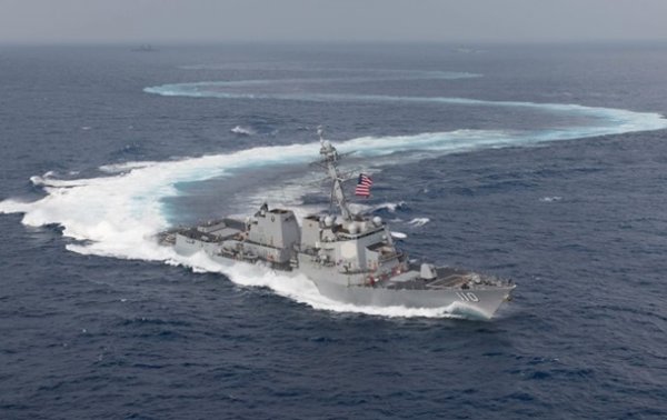 Эсминцы США прошли через Тайваньский пролив
