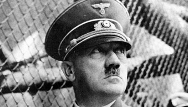 Гитлер бежал в Аргентину без челюсти? Российский историк ответил ФБР - «Новости дня»