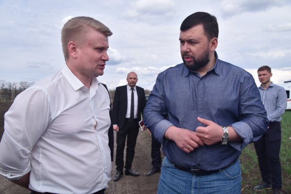 Глава ДНР в Старобешевском районе проинспектировал ход посевной кампании