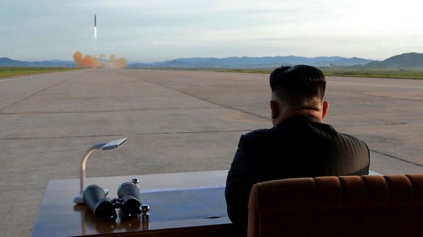 Ким Чен Ын пригрозил нанести удар по врагам КНДР - «Политика»
