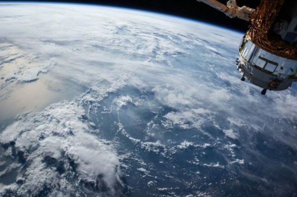 Космонавты Овчинин и Кононенко в мае выйдут в открытый космос - «Политика»