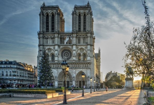 Кровля собора Парижской Богоматери была покрыта железом из Лысьвы
