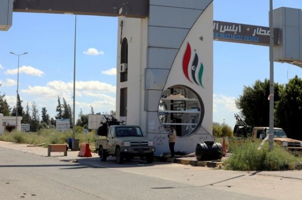 Ливийская национальная армия опровергла сообщения о сдаче аэропорта Триполи - «Происшествия»