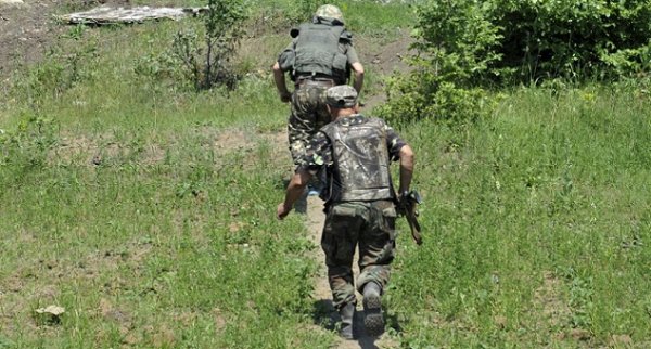 ЛНР: В зоне ООС украинские военные ищут двух вооруженных дезертиров - «Новости Дня»