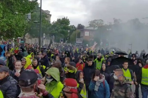 Манифестации «желтых жилетов» во Франции собрали 23,6 тысячи человек - «Происшествия»