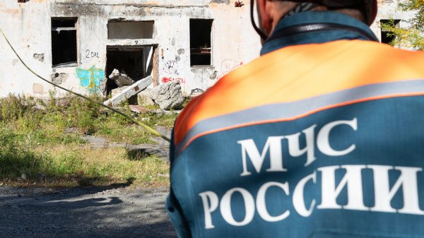 МЧС объяснило россиянам, как тушить пожар на кухне - «Новости Дня»