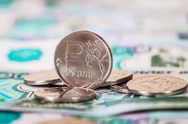 Минэкономразвития скорректировало прогноз курса рубля на год - «Политика»