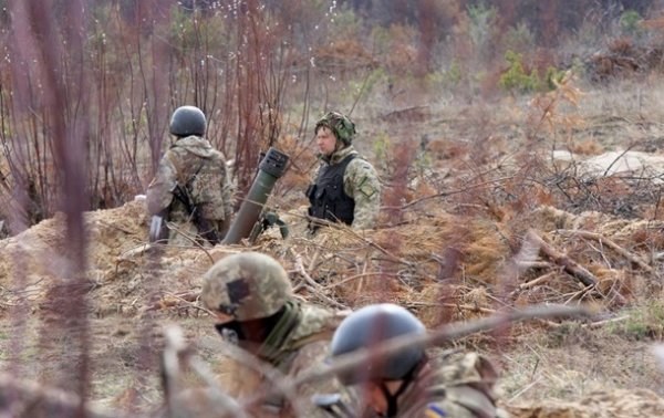 На Донбассе в ходе обстрела ранен военный