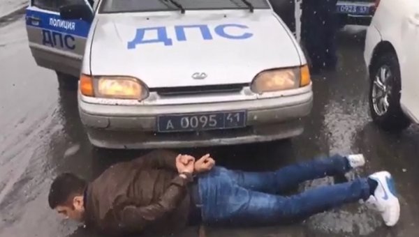 На Камчатке нетрезвый лихач повредил три авто, уходя от полицейской погони - «Новости дня»